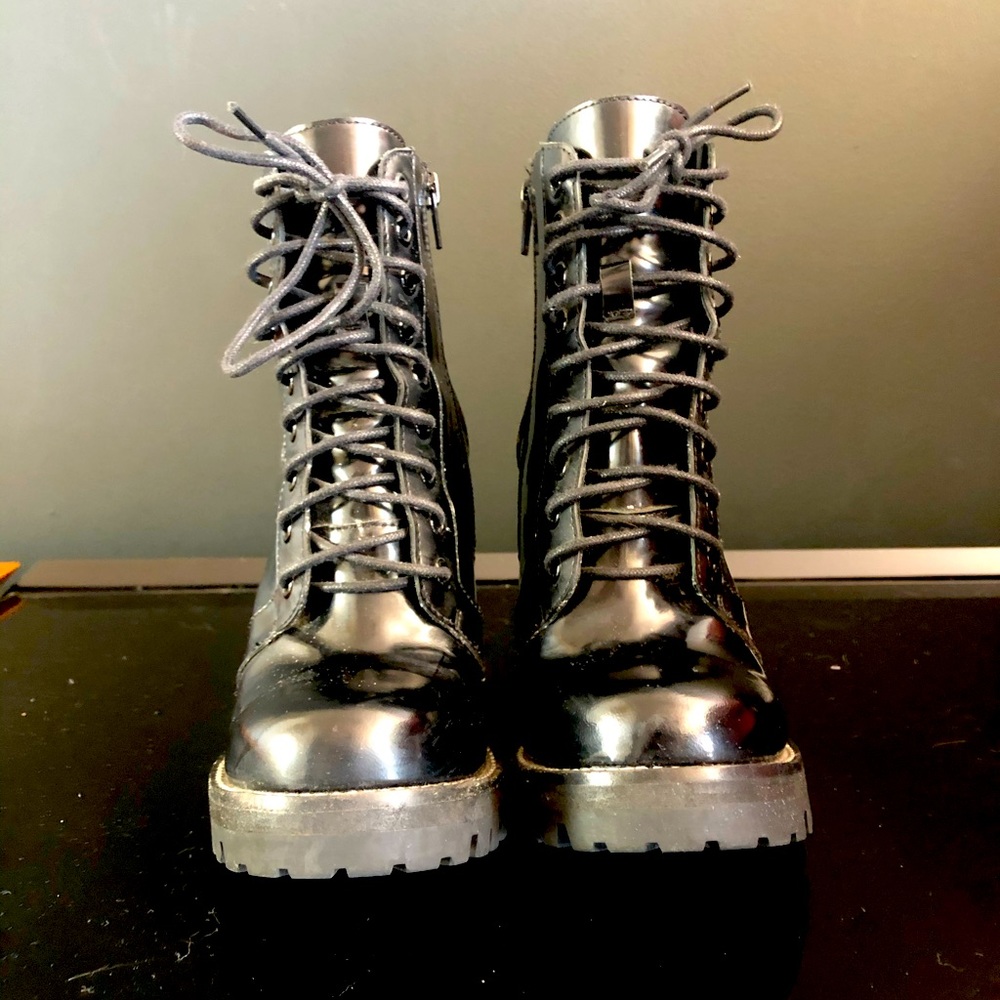 jeffrey campbell used booties. 6.5m black